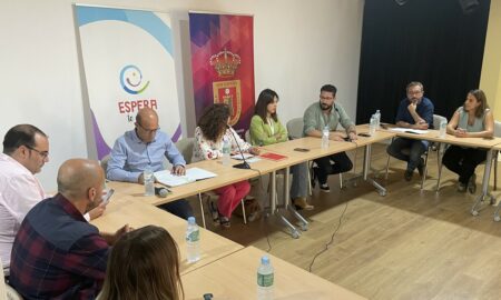 Cargos públicos de IU de la Sierra critican a la delegada de Educación de la Junta